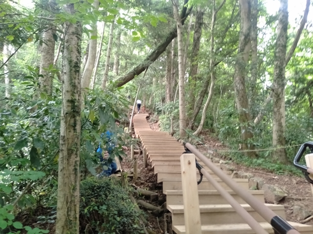 高尾山の階段